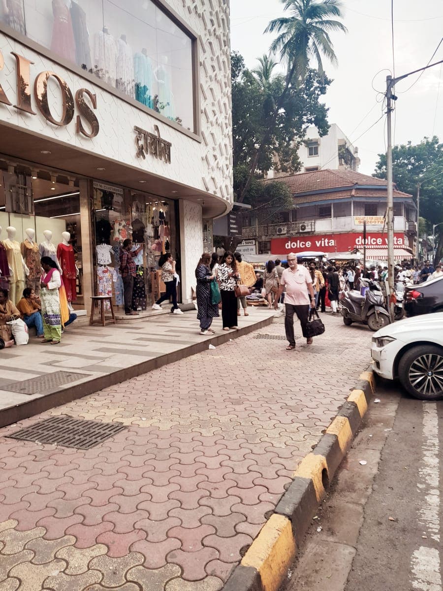 Bandra Hill Road (Pop-Up Stalls)