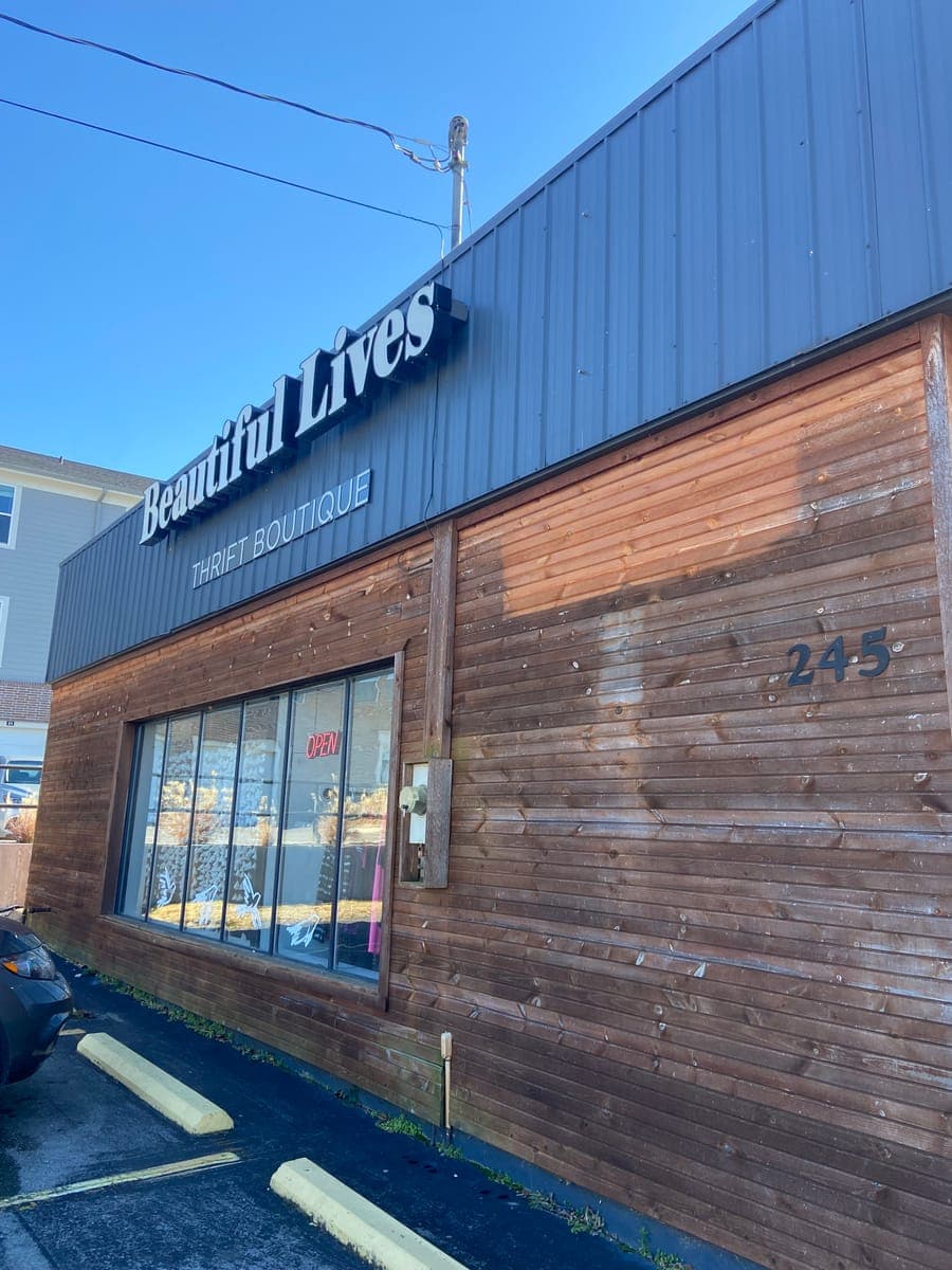 Beautiful Lives Boutique – Fayetteville