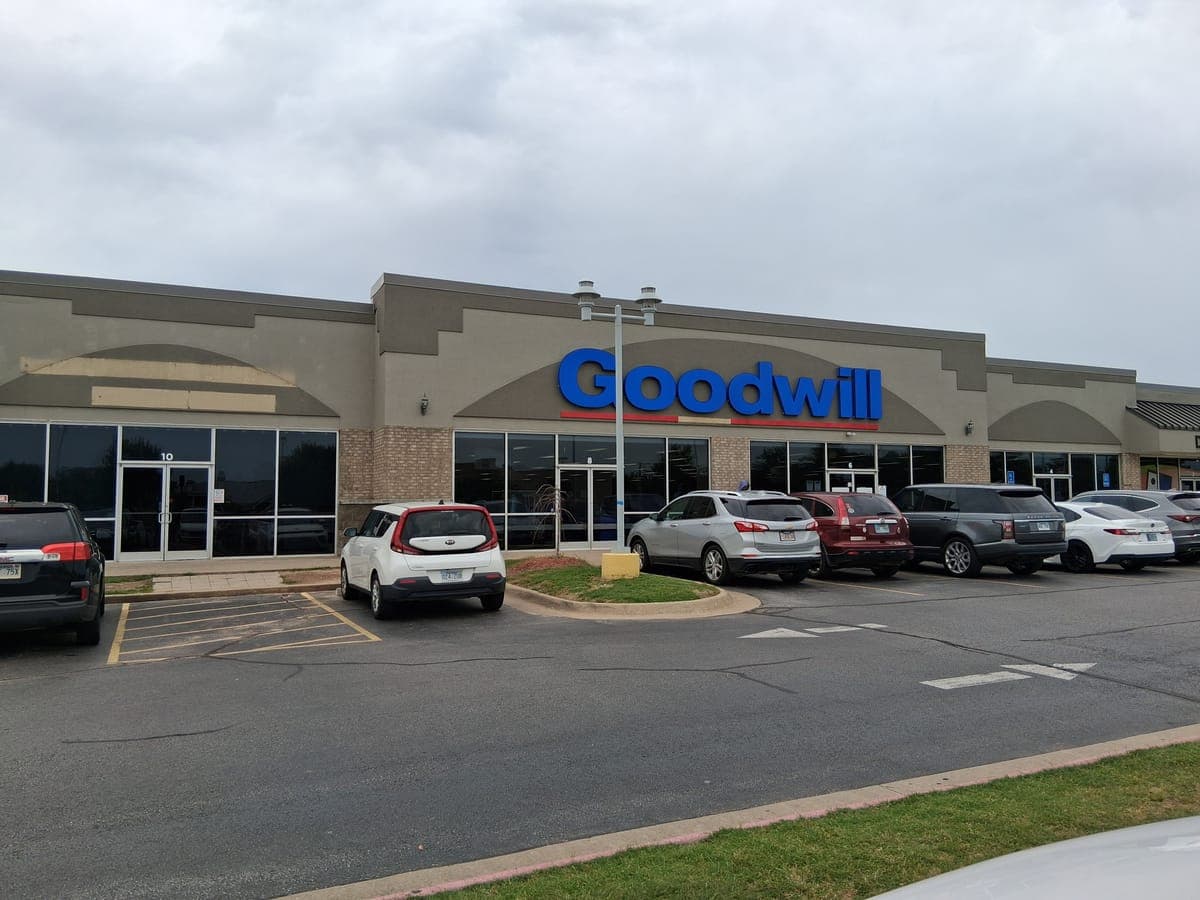 Goodwill Store & Donation Center – Bentonville