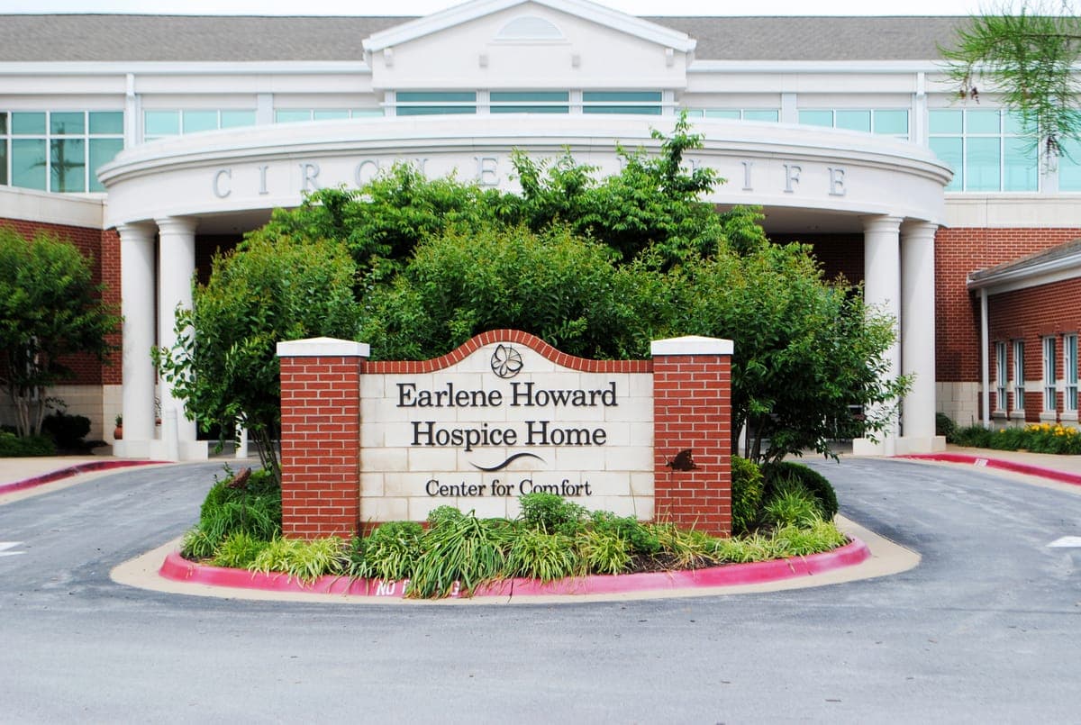 Circle of Life Hospice — Volunteer Program