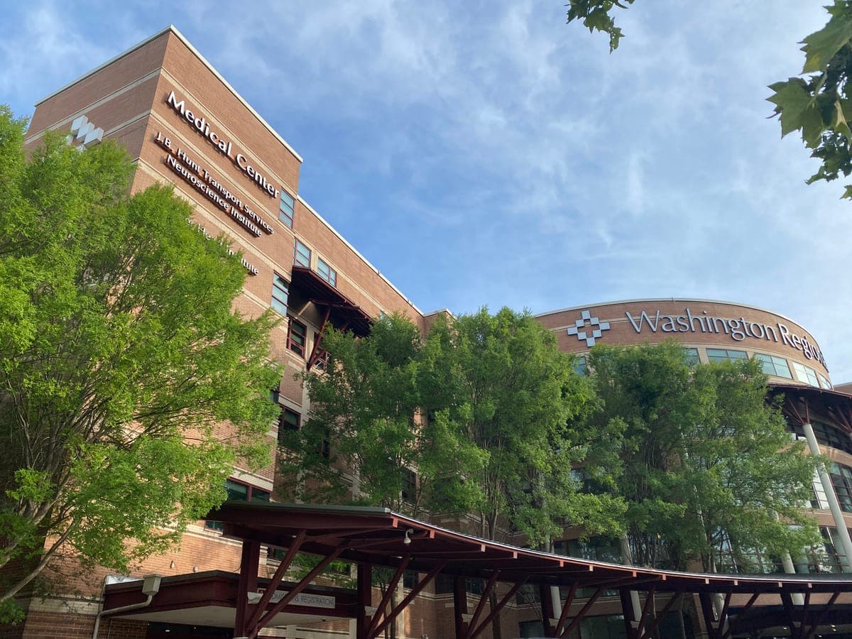 Washington Regional Medical Center — Volunteer Services